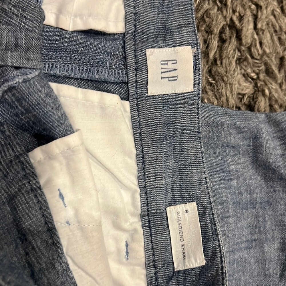 Gap khakis size 6